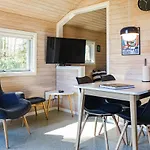 Pet Friendly In With Kitchen