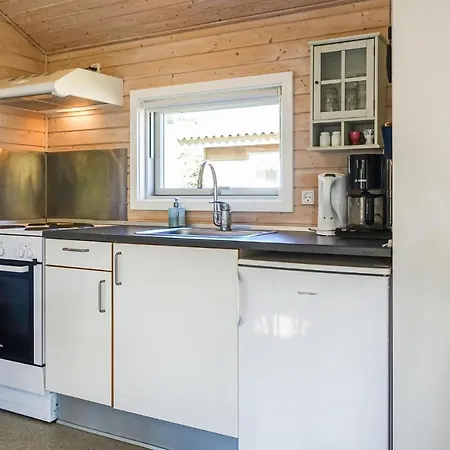 Pet Friendly In With Kitchen Holiday home *