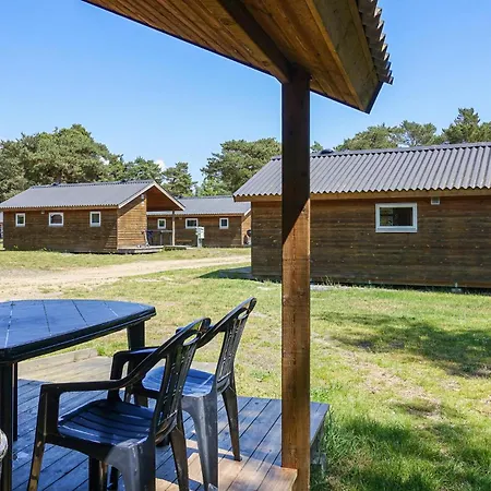 Pet Friendly In With Kitchen Holiday home